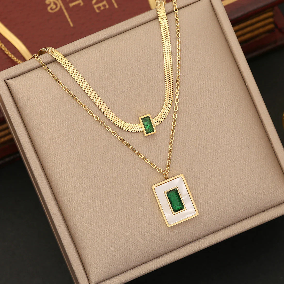 Fashion Quadrilateral Electroplating Necklaces